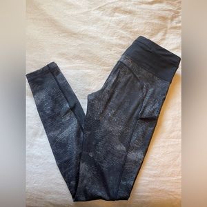 Lululemon pants 28” snakeprint